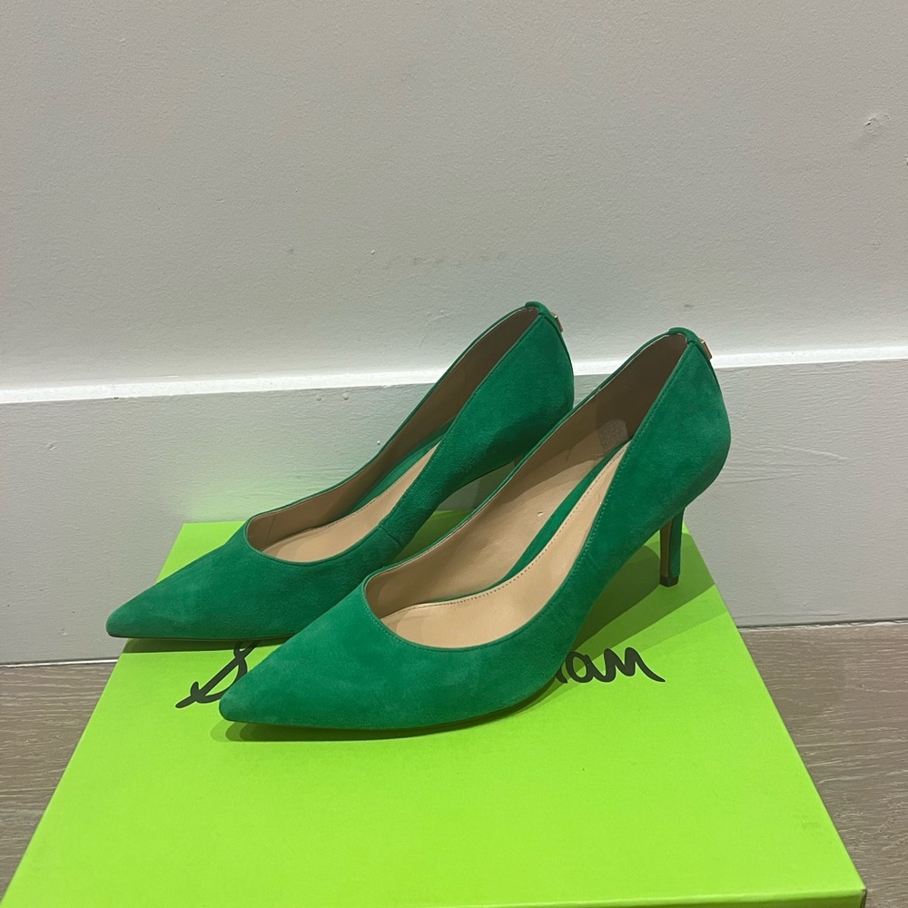 Lauren Ralph Lauren Green Suede Pumps 9